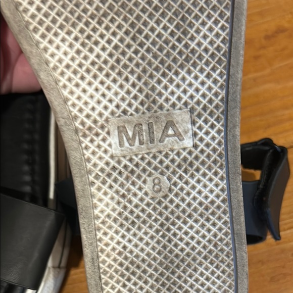 MIA Black Sandals - Picture 2 of 7